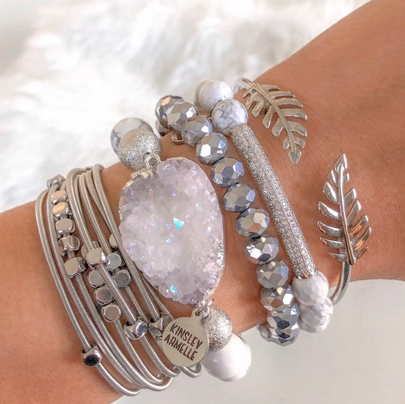 Kinsley Armelle Jewelry - NEW Silver Laurel Leaf Bracelet S/M